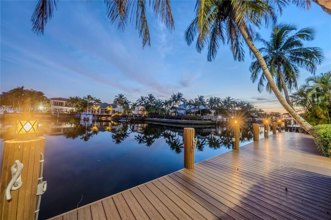 Recently Sold: $2,380,000 (5 beds, 3 baths, 3537 Square Feet)