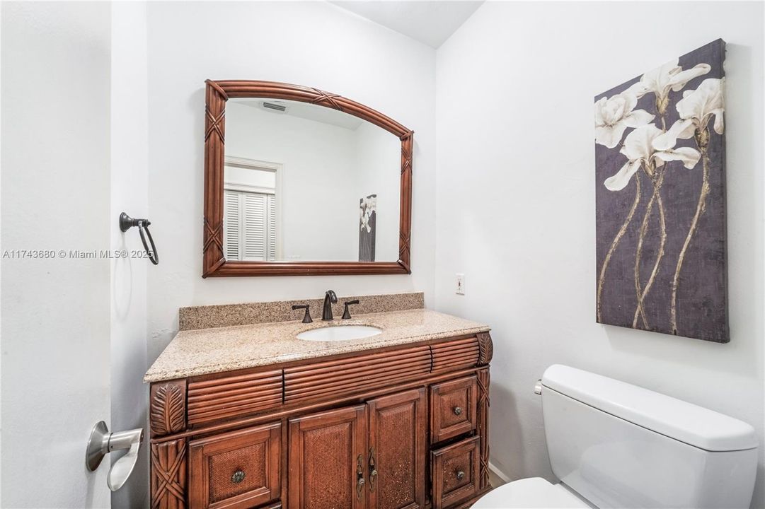 Recently Sold: $2,380,000 (5 beds, 3 baths, 3537 Square Feet)