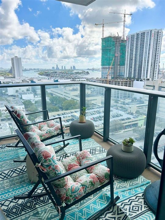 Recently Sold: $557,000 (2 beds, 2 baths, 1040 Square Feet)