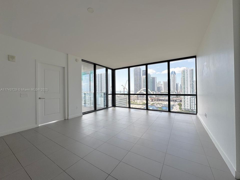 Recently Sold: $557,000 (2 beds, 2 baths, 1040 Square Feet)