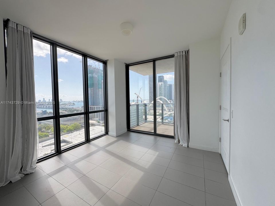 Recently Sold: $557,000 (2 beds, 2 baths, 1040 Square Feet)