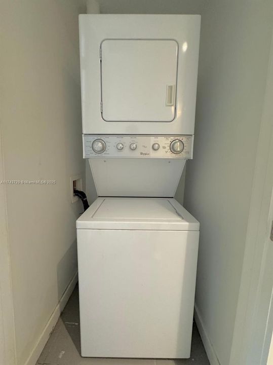 Recently Sold: $557,000 (2 beds, 2 baths, 1040 Square Feet)