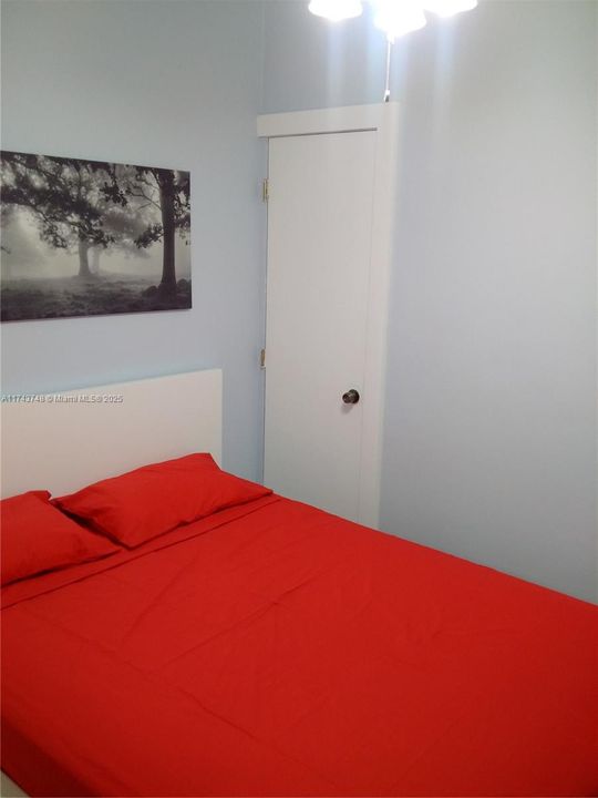 待售: $223,000 (1 贝兹, 1 浴室, 450 平方英尺)