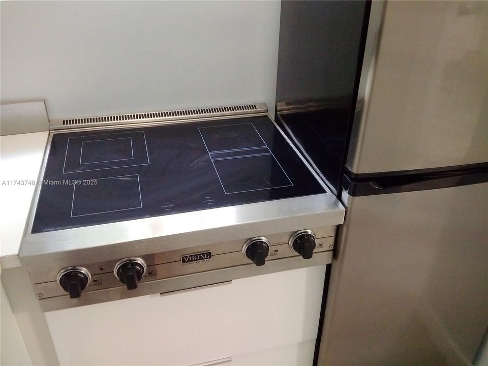 待售: $223,000 (1 贝兹, 1 浴室, 450 平方英尺)