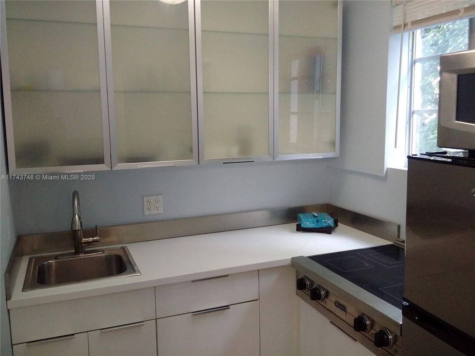 待售: $223,000 (1 贝兹, 1 浴室, 450 平方英尺)