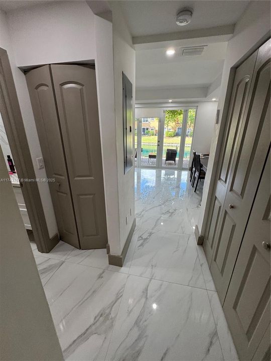 For Sale: $454,800 (3 beds, 3 baths, 1382 Square Feet)