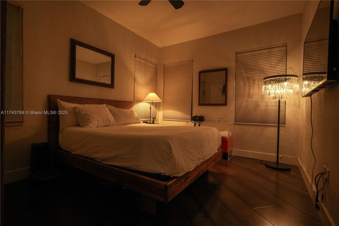 For Sale: $399,000 (1 beds, 1 baths, 600 Square Feet)