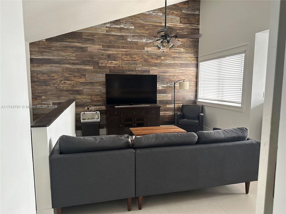 Recently Rented: $2,650 (2 beds, 2 baths, 1005 Square Feet)