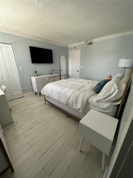 Recently Rented: $2,650 (2 beds, 2 baths, 1005 Square Feet)