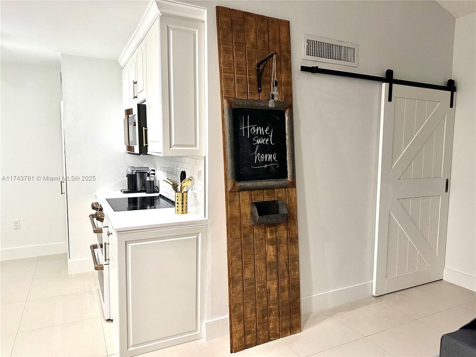 Recently Rented: $2,650 (2 beds, 2 baths, 1005 Square Feet)