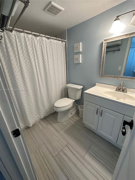 Recently Rented: $2,650 (2 beds, 2 baths, 1005 Square Feet)