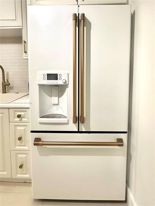 Recently Rented: $2,650 (2 beds, 2 baths, 1005 Square Feet)