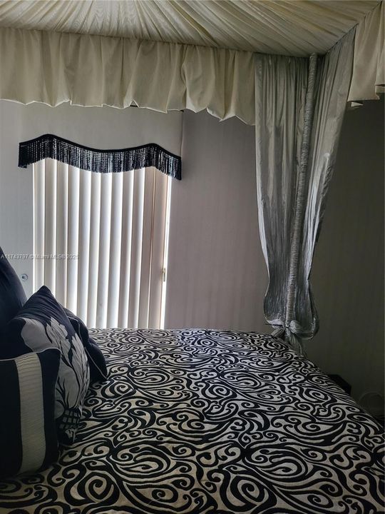 For Sale: $560,000 (3 beds, 2 baths, 1575 Square Feet)