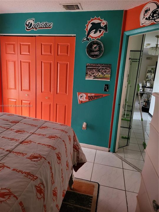 For Sale: $560,000 (3 beds, 2 baths, 1575 Square Feet)