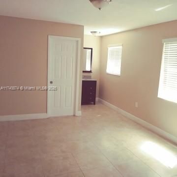 最近租的: $2,500 (2 贝兹, 2 浴室, 2179 平方英尺)