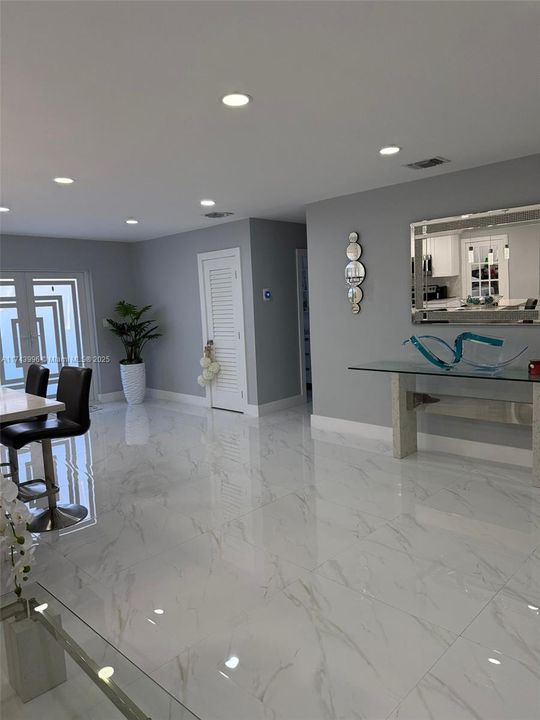 Recently Sold: $645,000 (3 beds, 1 baths, 1270 Square Feet)