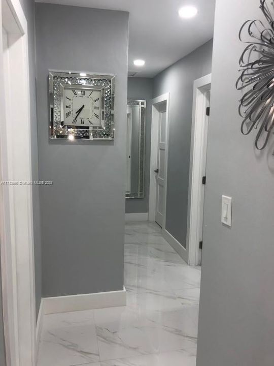 Recently Sold: $645,000 (3 beds, 1 baths, 1270 Square Feet)