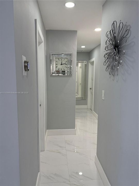 Recently Sold: $645,000 (3 beds, 1 baths, 1270 Square Feet)