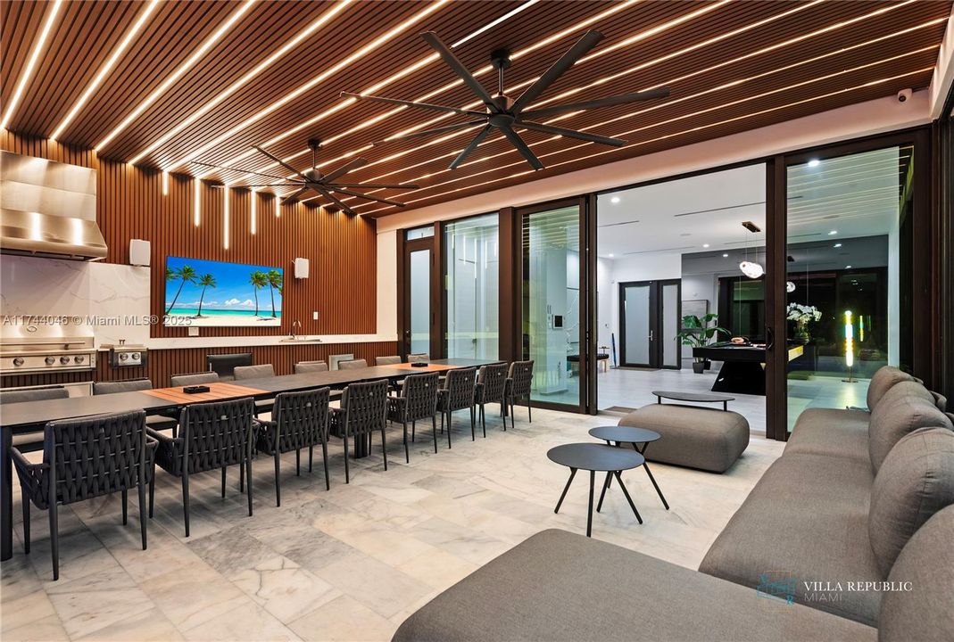 出租: $45,000 (5 贝兹, 4 浴室, 3470 平方英尺)