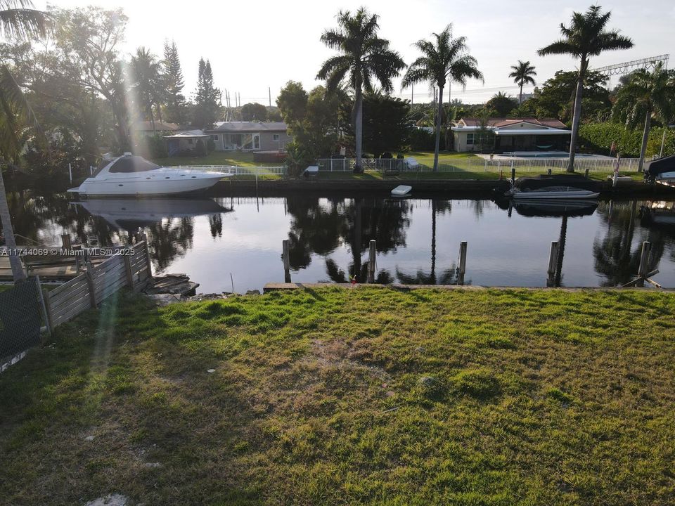 For Sale: $750,000 (0.26 acres)