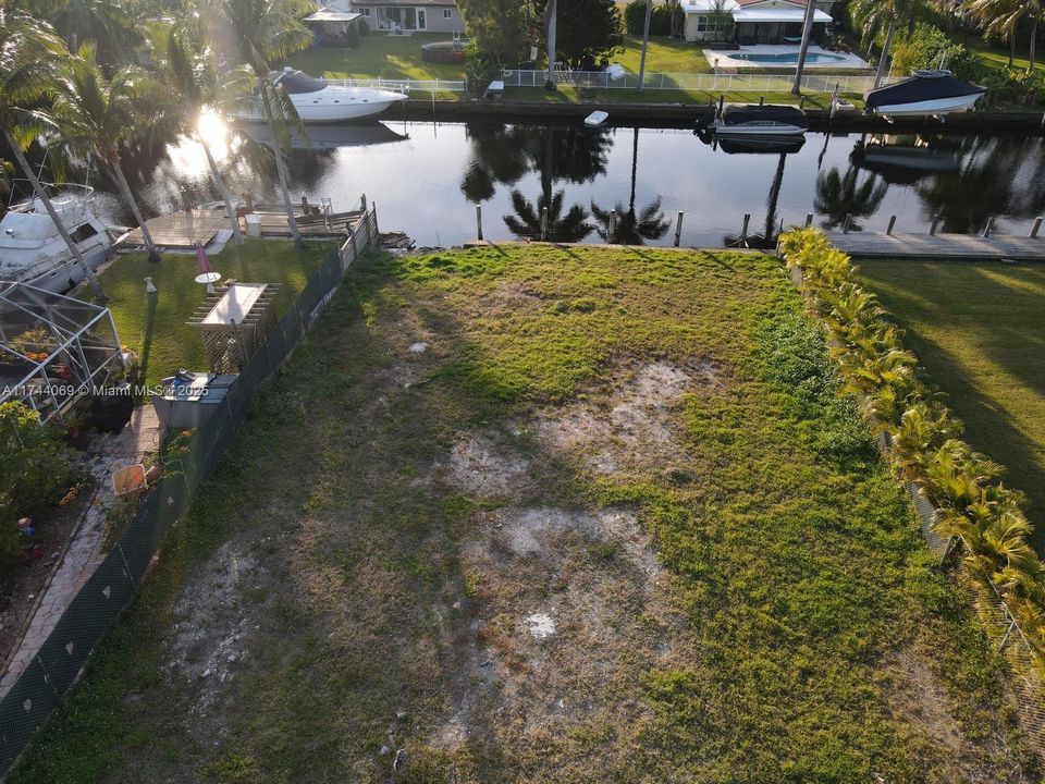 For Sale: $750,000 (0.26 acres)