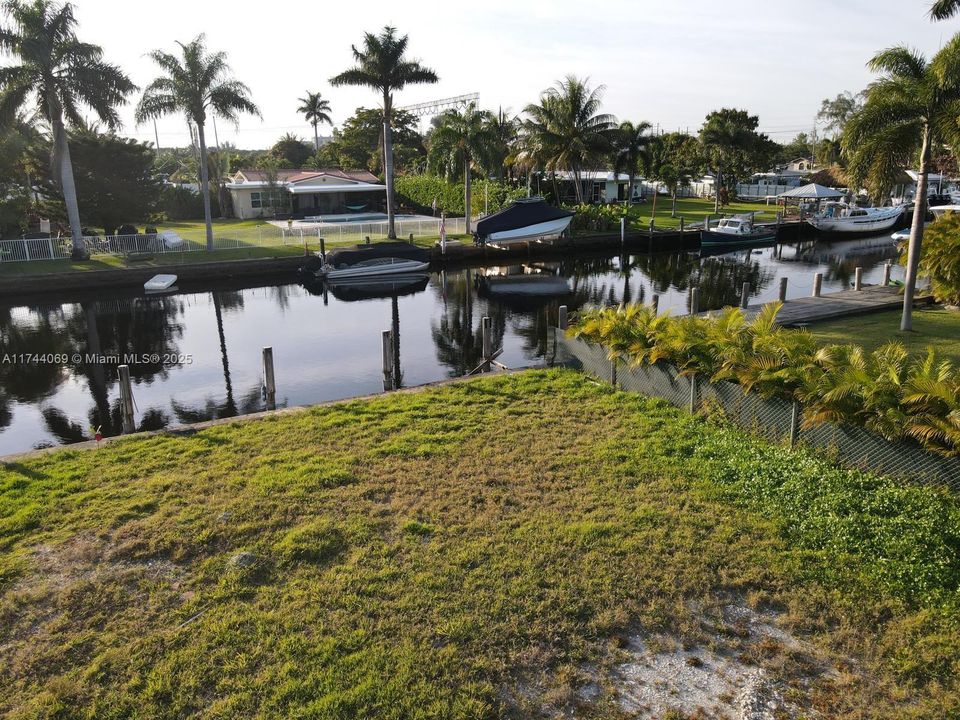 For Sale: $750,000 (0.26 acres)