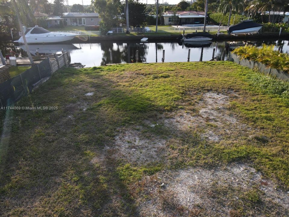 For Sale: $750,000 (0.26 acres)