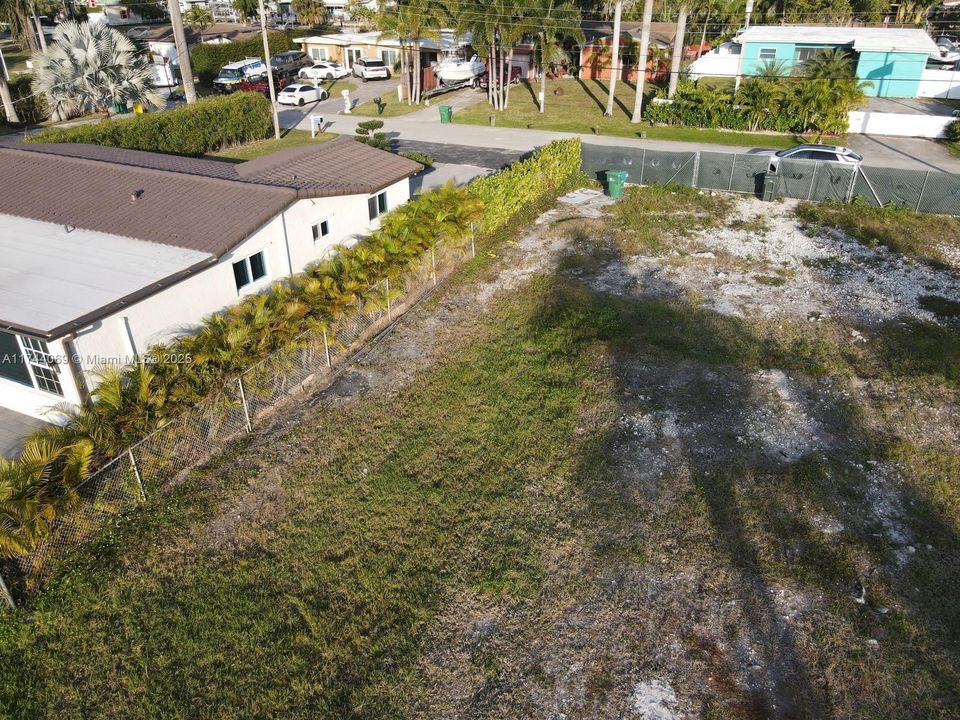 For Sale: $750,000 (0.26 acres)