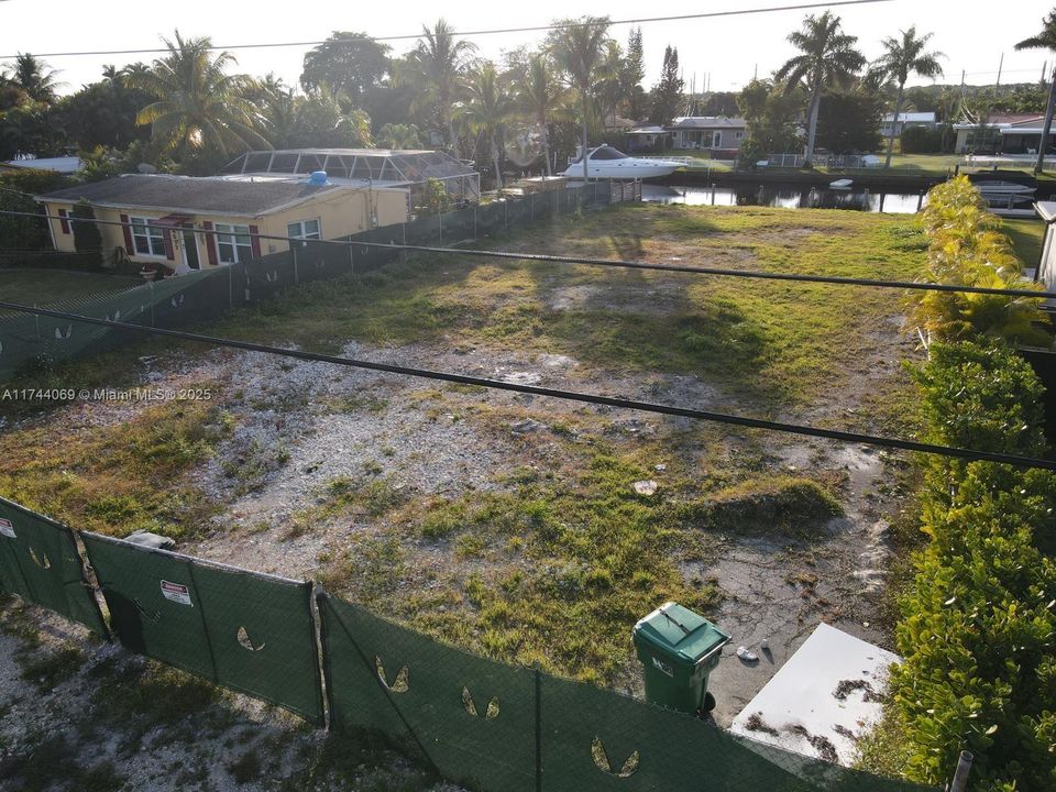 For Sale: $750,000 (0.26 acres)