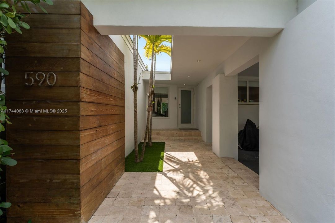 Recently Sold: $2,395,000 (4 beds, 3 baths, 0 Square Feet)