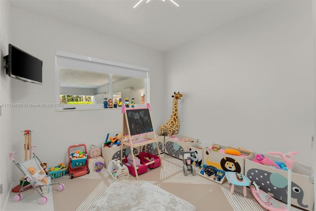 Recently Sold: $2,395,000 (4 beds, 3 baths, 0 Square Feet)