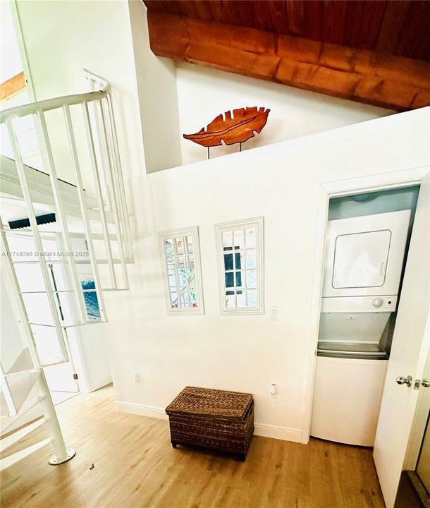 最近租的: $3,300 (3 贝兹, 2 浴室, 1296 平方英尺)