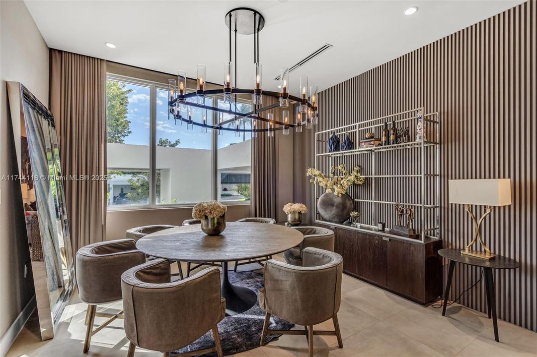 For Sale: $6,500,000 (6 beds, 6 baths, 3670 Square Feet)