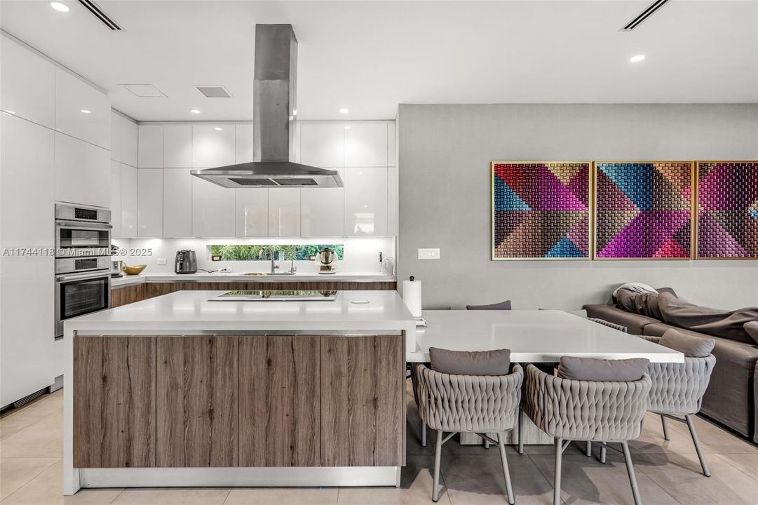 For Sale: $6,500,000 (6 beds, 6 baths, 3670 Square Feet)