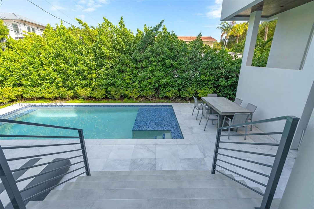 For Sale: $6,500,000 (6 beds, 6 baths, 3670 Square Feet)