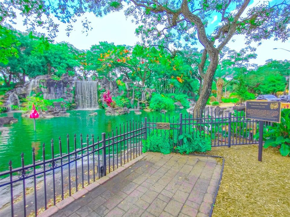 For Sale: $94,900 (1 beds, 1 baths, 783 Square Feet)