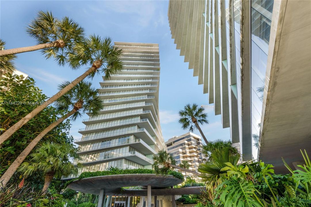 En Venta: $10,900,000 (6 camas, 6 baños, 5307 Pies cuadrados)