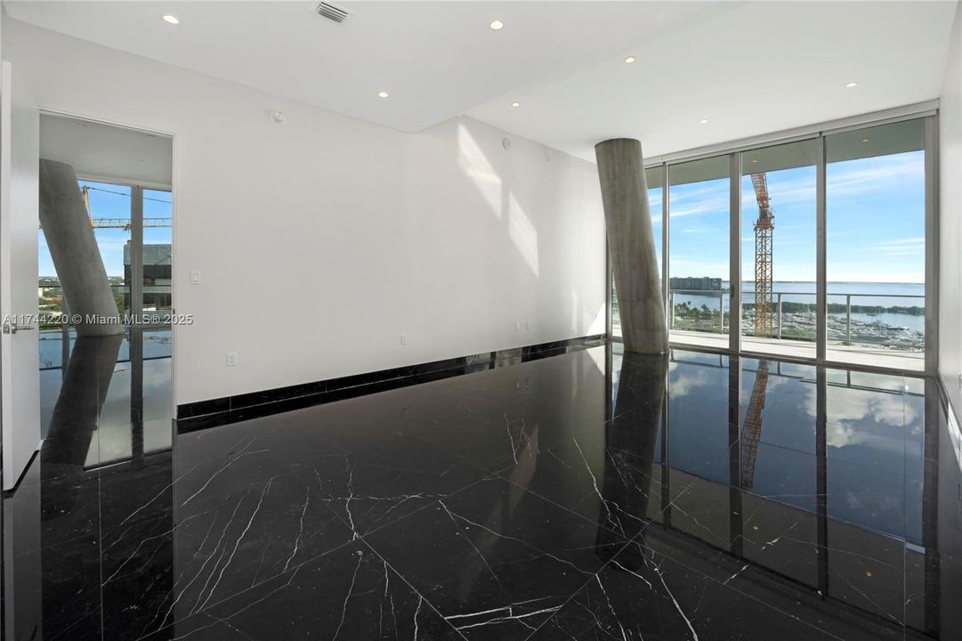 En Venta: $10,900,000 (6 camas, 6 baños, 5307 Pies cuadrados)