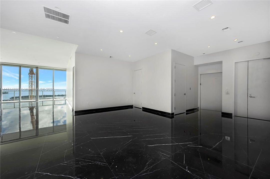 En Venta: $10,900,000 (6 camas, 6 baños, 5307 Pies cuadrados)