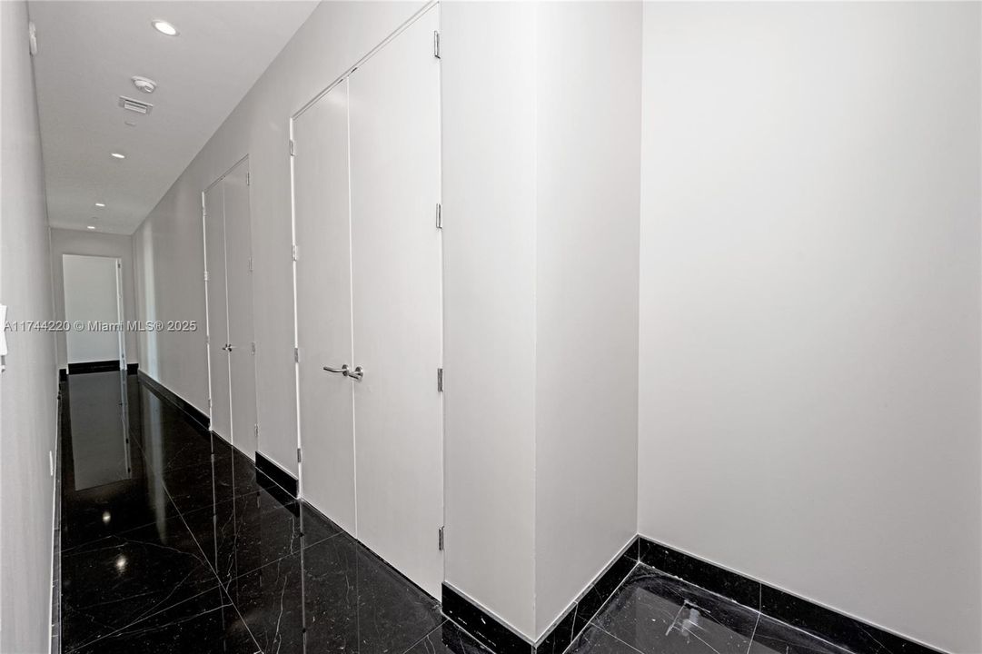 En Venta: $10,900,000 (6 camas, 6 baños, 5307 Pies cuadrados)