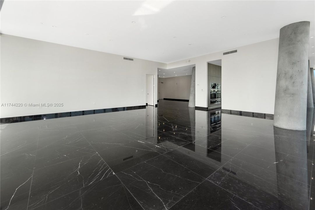 En Venta: $10,900,000 (6 camas, 6 baños, 5307 Pies cuadrados)