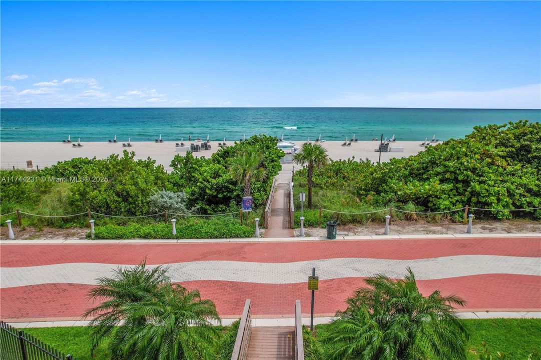 Recently Sold: $1,695,000 (2 beds, 2 baths, 1380 Square Feet)