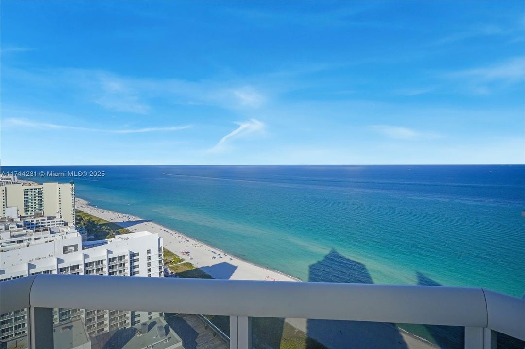 Recently Sold: $1,695,000 (2 beds, 2 baths, 1380 Square Feet)