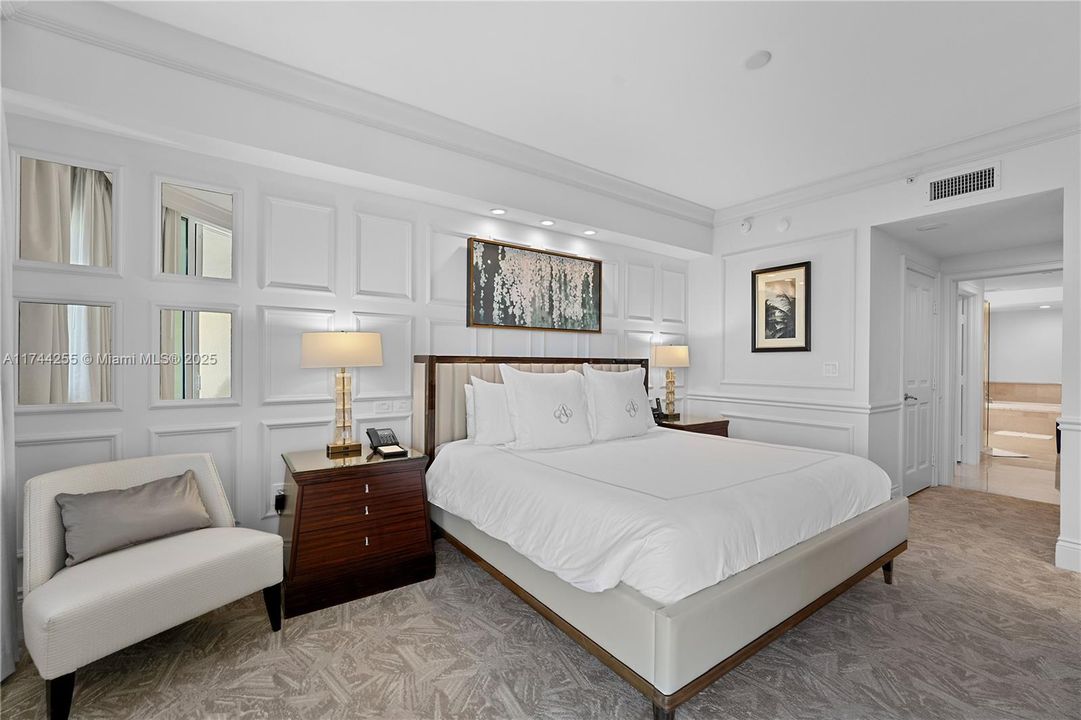 Recently Sold: $3,850,000 (2 beds, 2 baths, 2035 Square Feet)