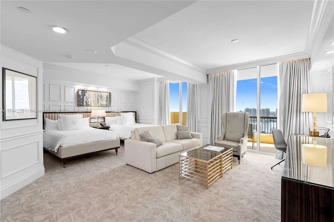 Recently Sold: $3,850,000 (2 beds, 2 baths, 2035 Square Feet)