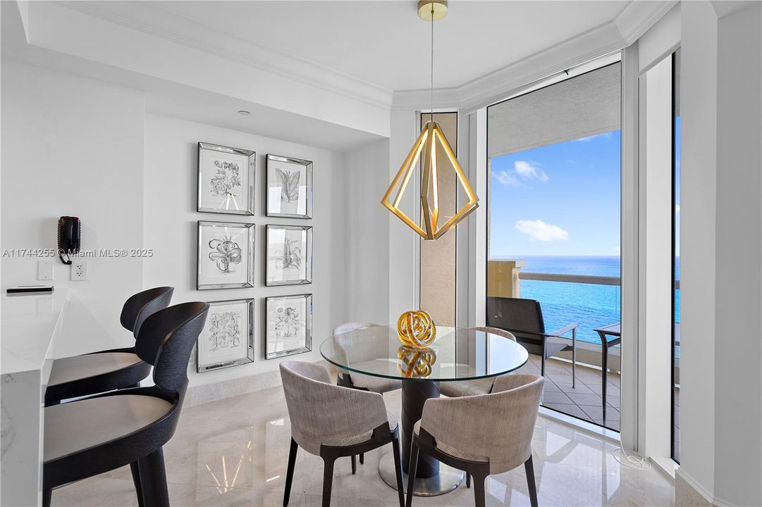 Recently Sold: $3,850,000 (2 beds, 2 baths, 2035 Square Feet)