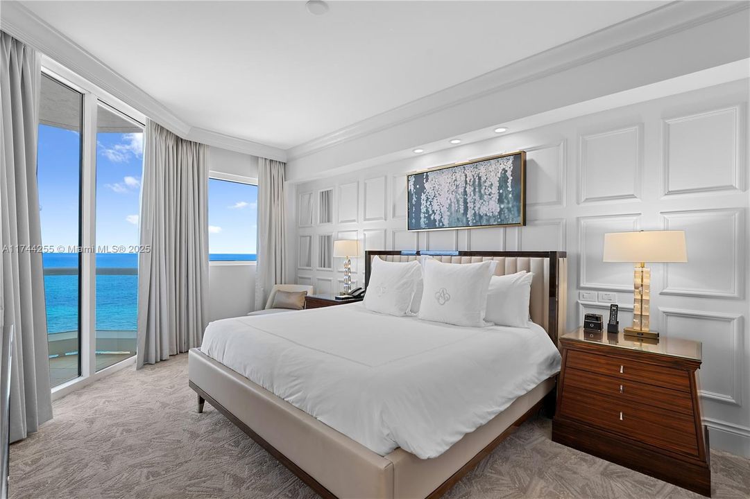Recently Sold: $3,850,000 (2 beds, 2 baths, 2035 Square Feet)