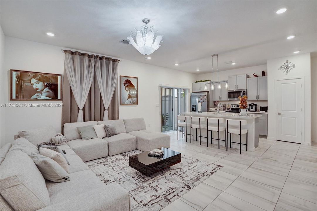 待售: $499,000 (3 贝兹, 2 浴室, 1712 平方英尺)