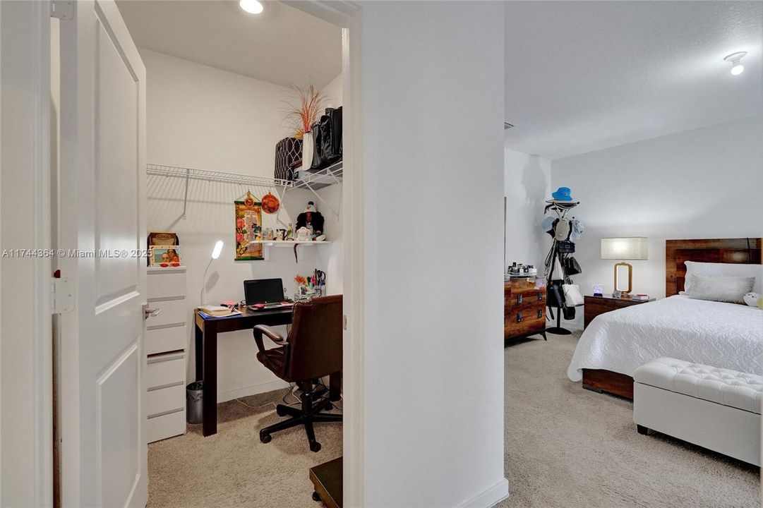 待售: $499,000 (3 贝兹, 2 浴室, 1712 平方英尺)