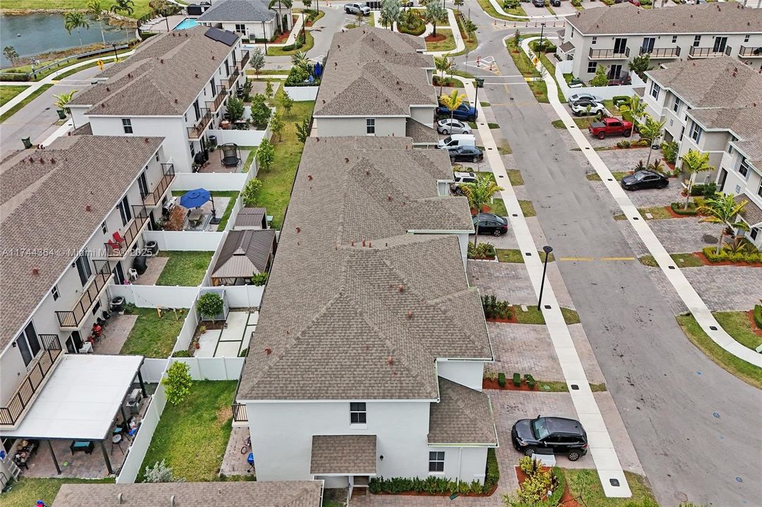 待售: $499,000 (3 贝兹, 2 浴室, 1712 平方英尺)